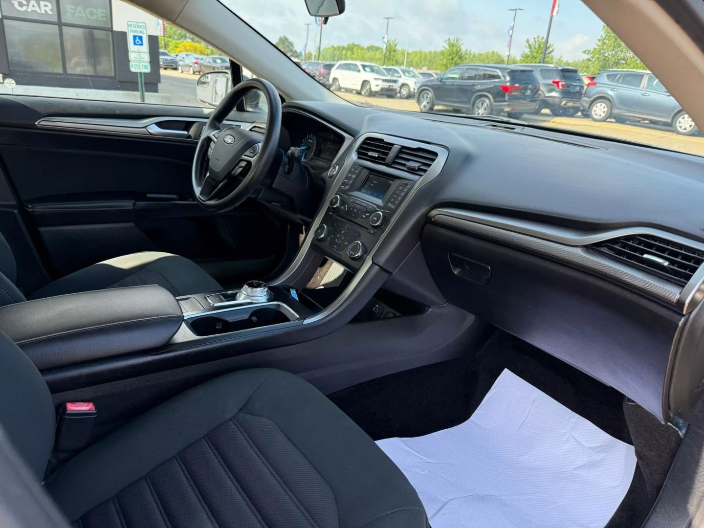 2017 Ford Fusion - Image 23