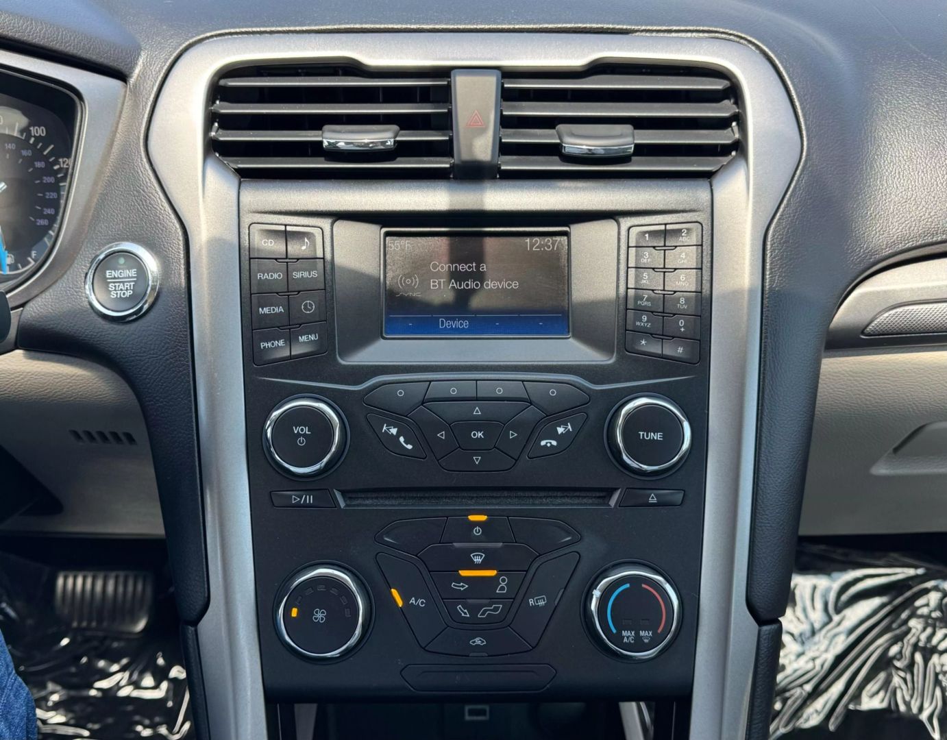 2017 Ford Fusion - Image 21