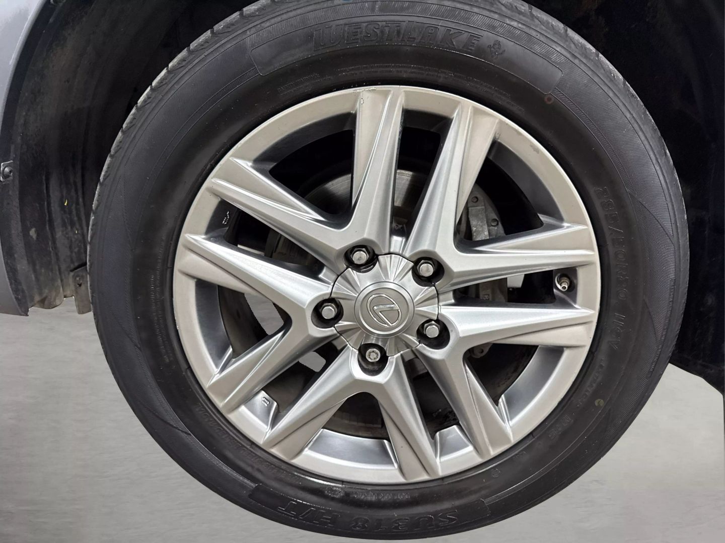 2013 Lexus Lx - Image 18