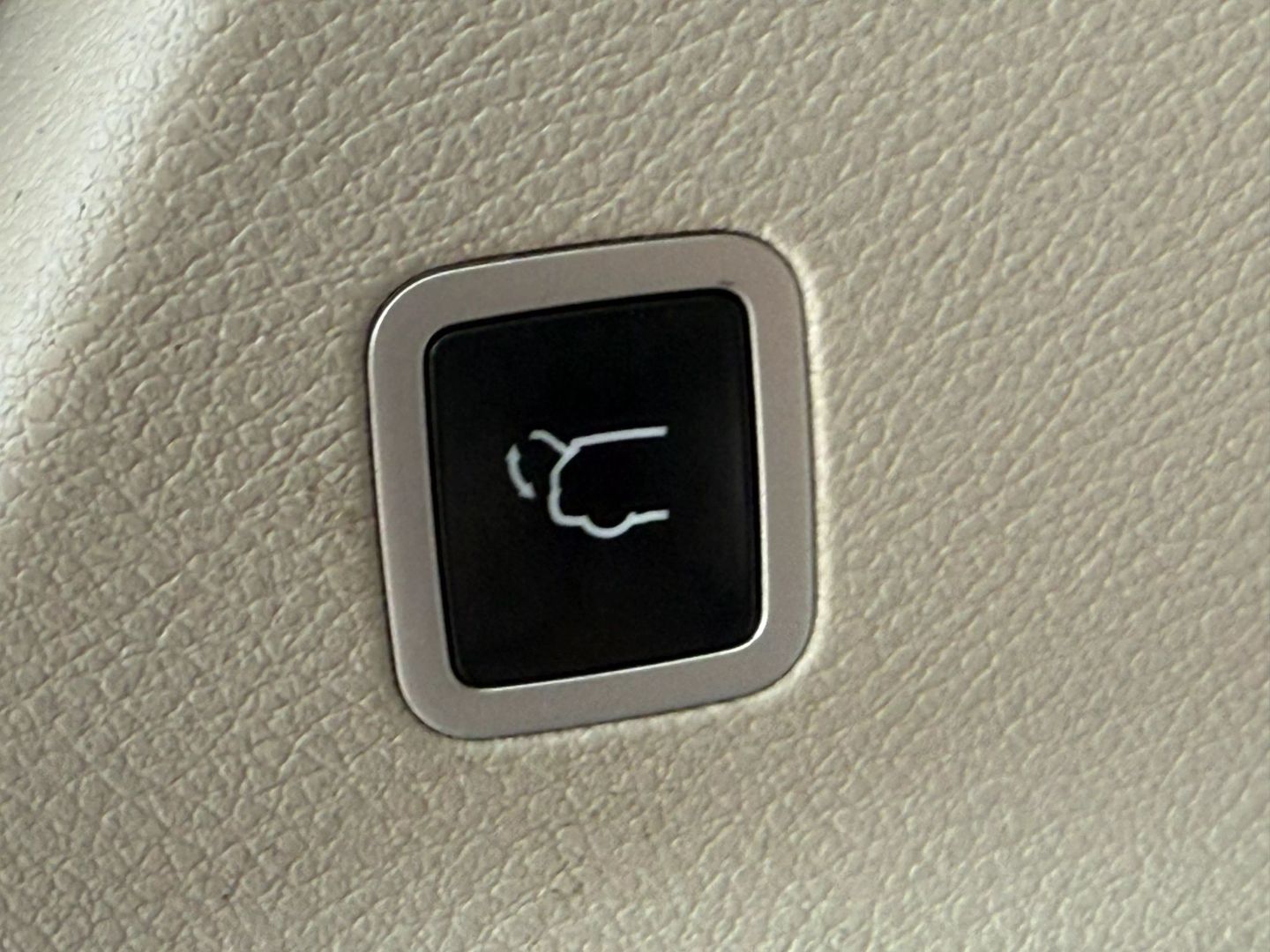2020 Chrysler Pacifica - Image 13