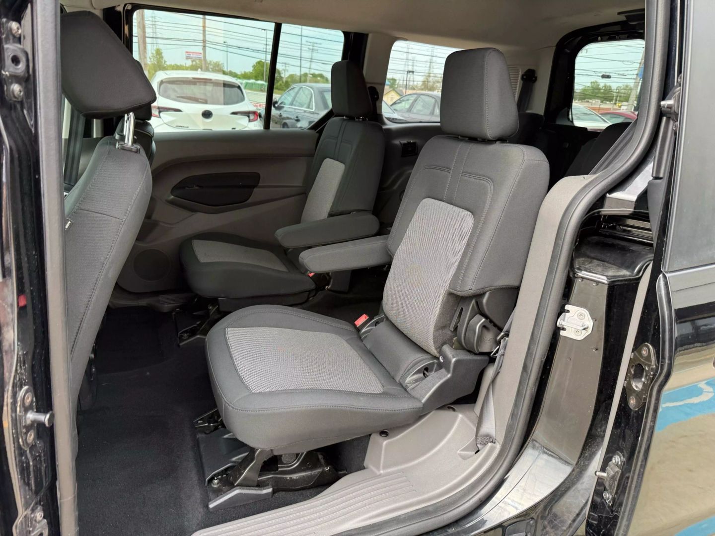 2019 Ford Transit Connect Passenger - Image 19