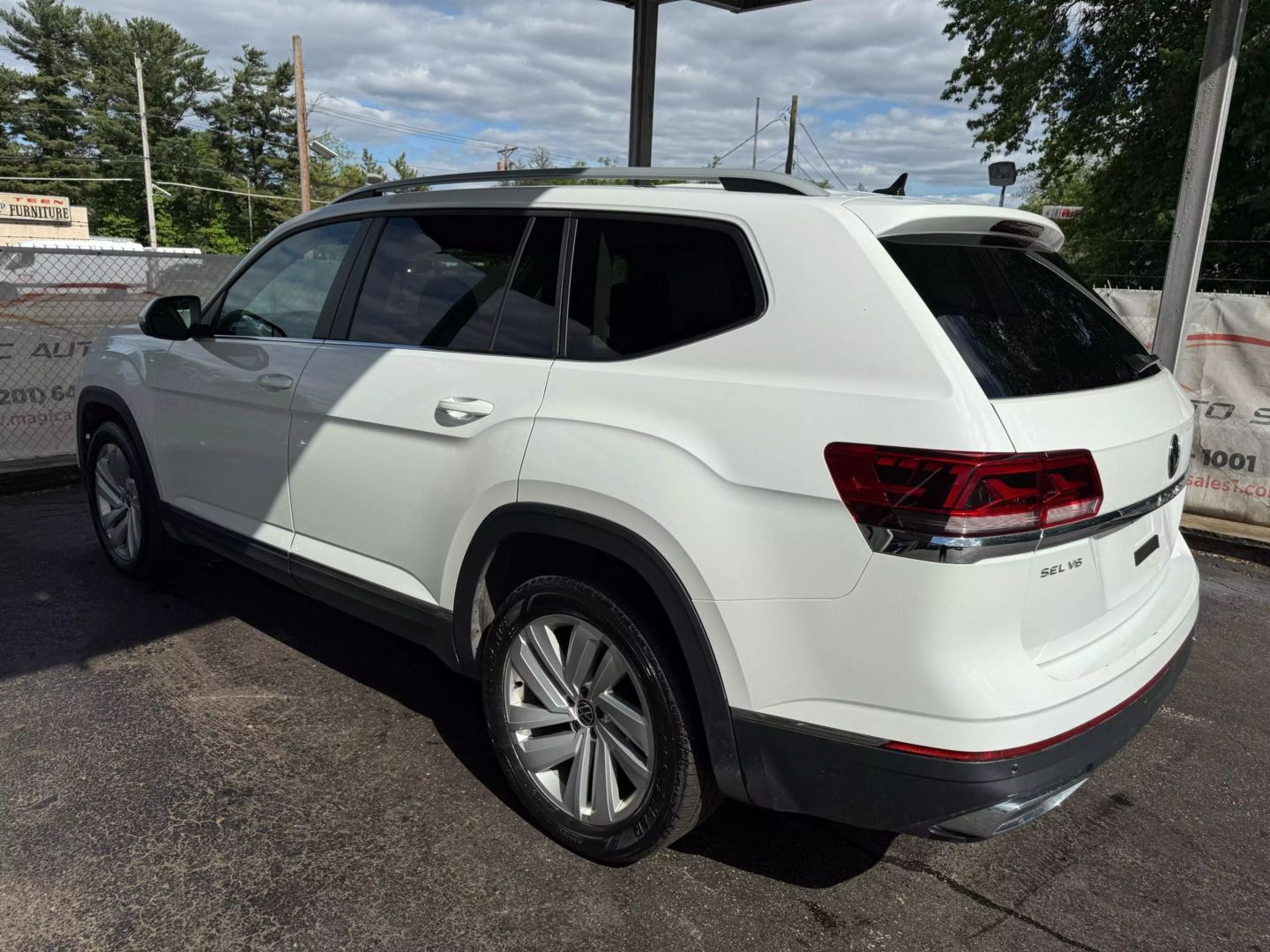 2021 Volkswagen Atlas - Image 12