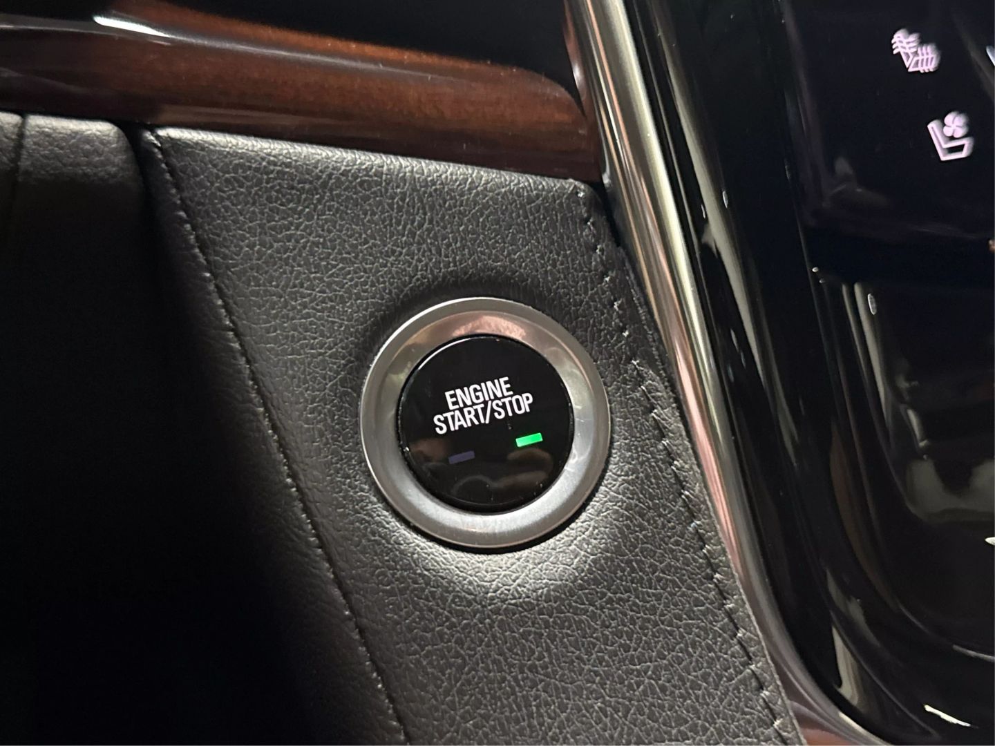 2016 Cadillac Escalade Esv - Image 23