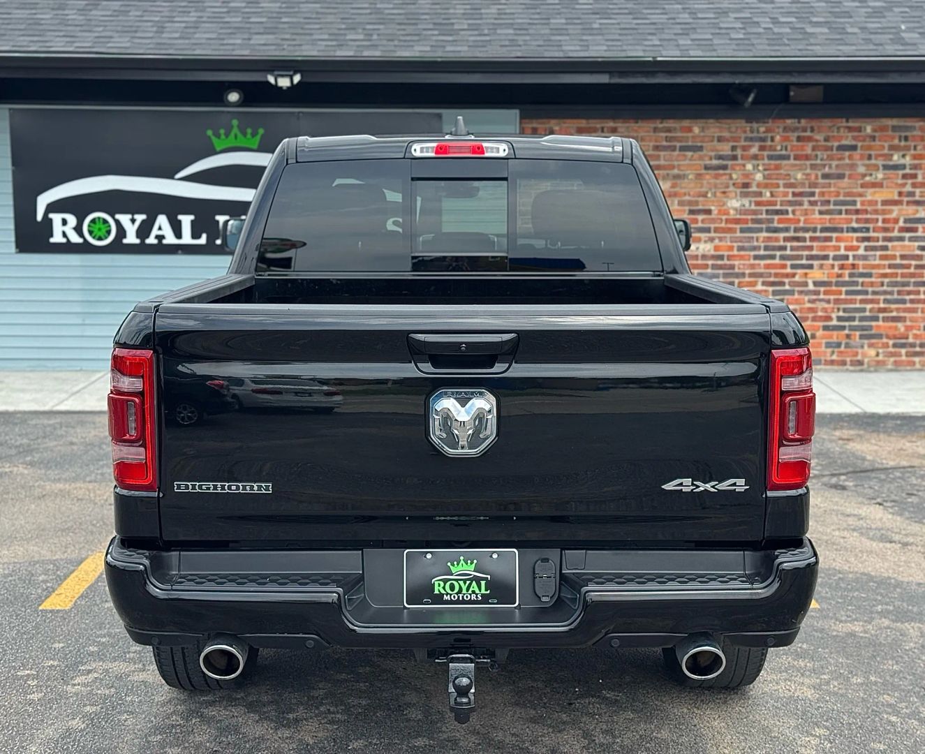 2022 Ram 1500 Crew Cab - Image 10