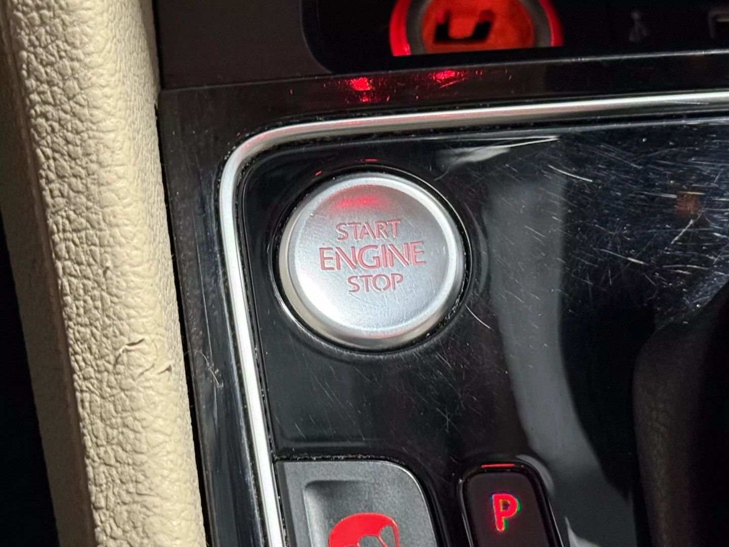2019 Volkswagen Passat - Image 42