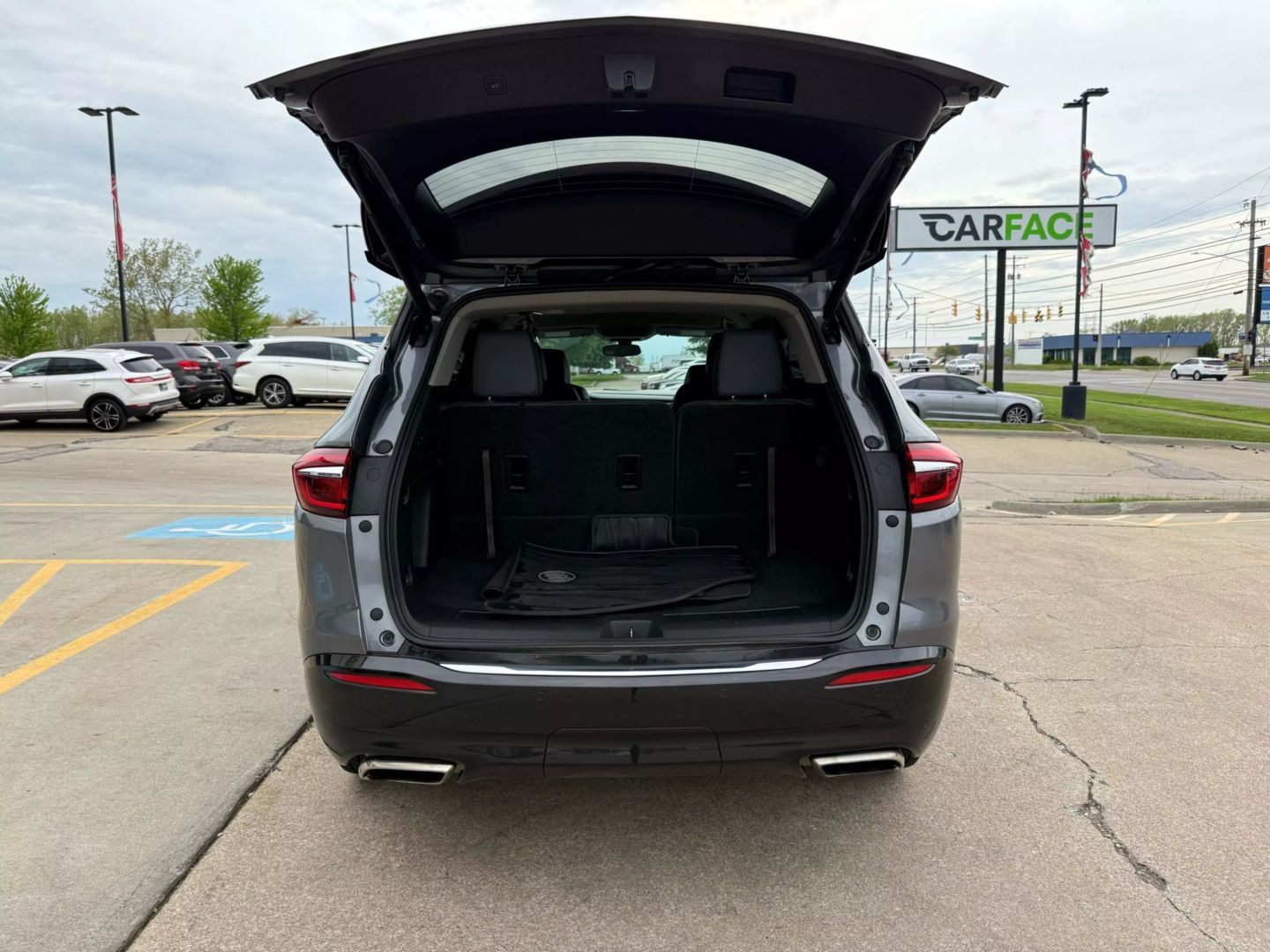 2019 Buick Enclave - Image 12