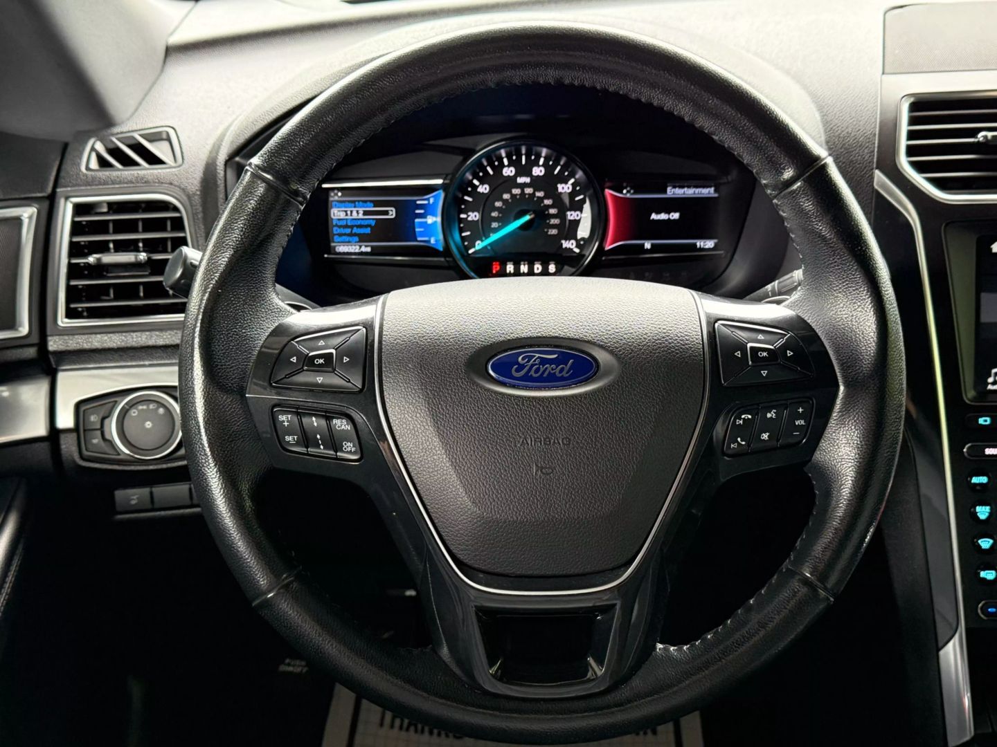 2017 Ford Explorer - Image 37