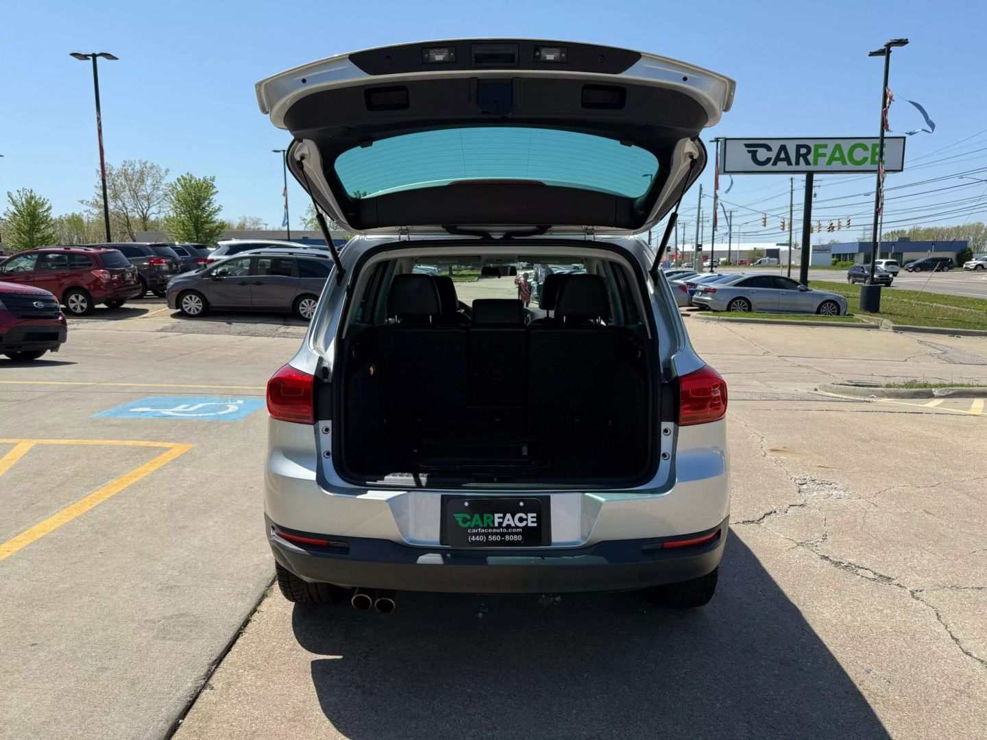 2013 Volkswagen Tiguan - Image 12