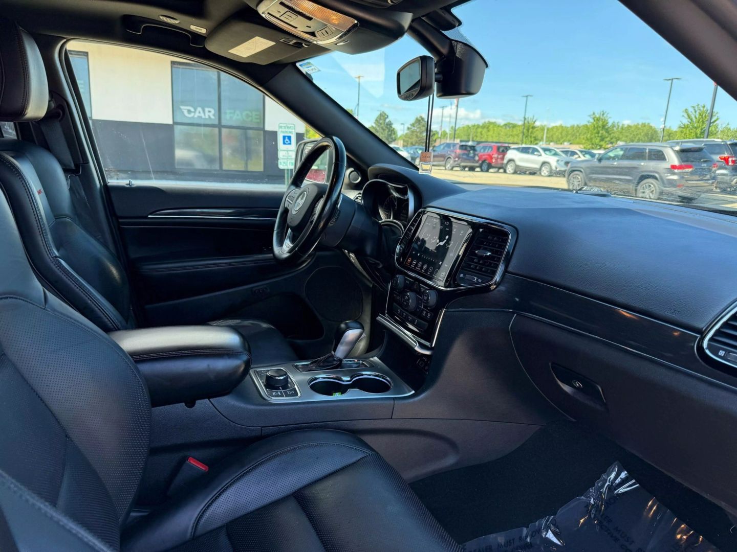 2020 Jeep Grand Cherokee - Image 26
