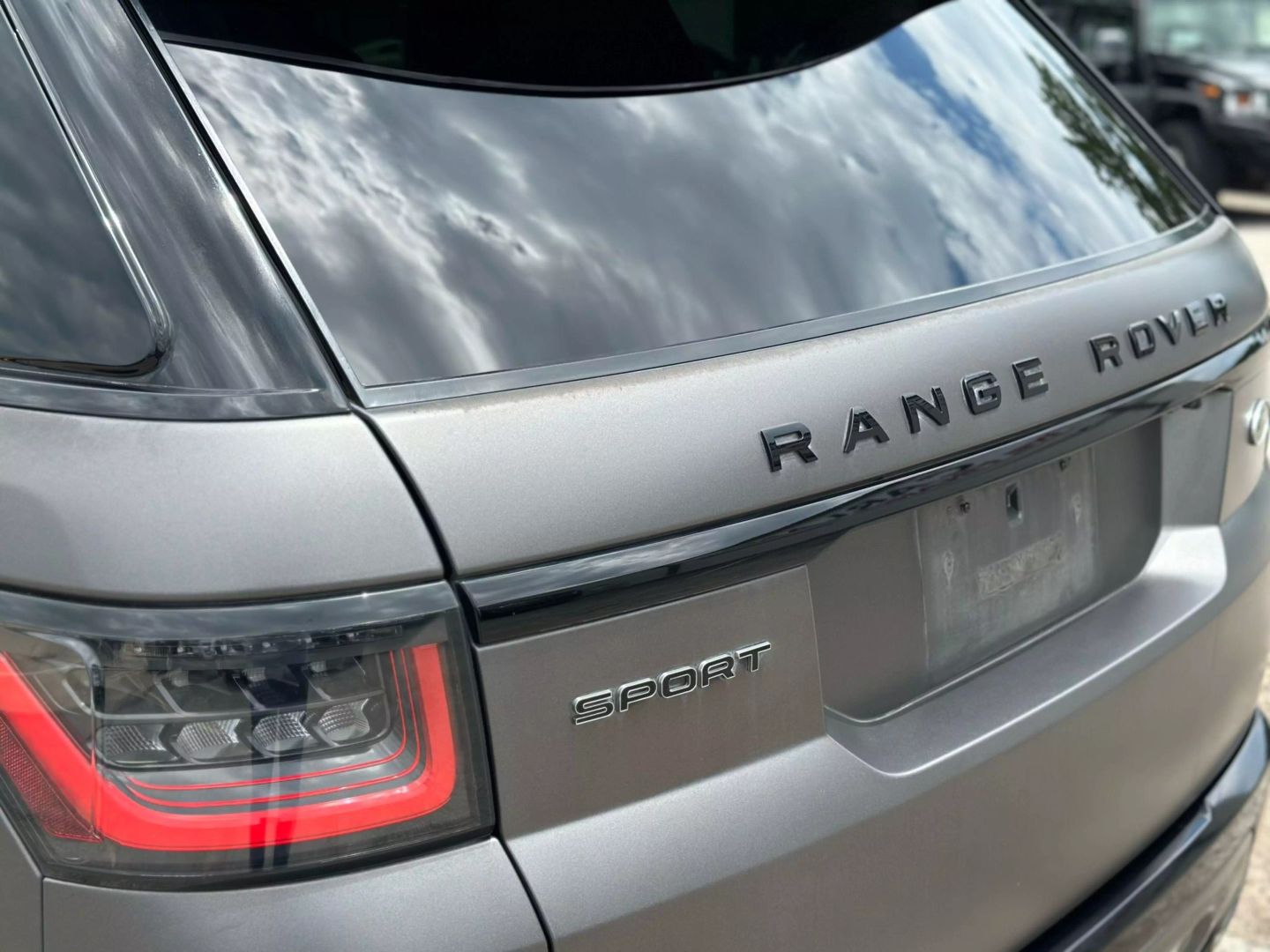 2018 Land Rover Range Rover Sport - Image 8