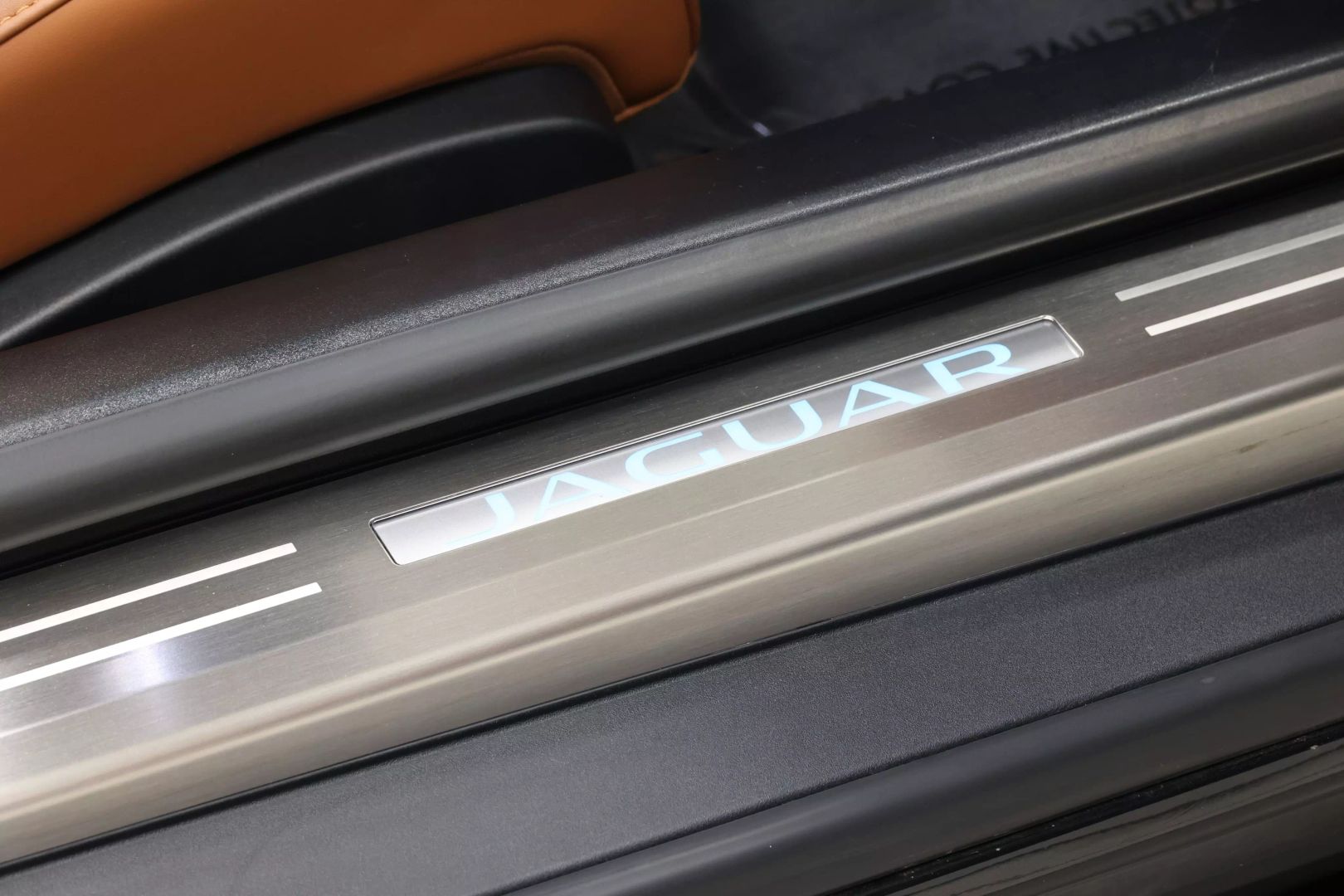 2024 Jaguar F-type - Image 60