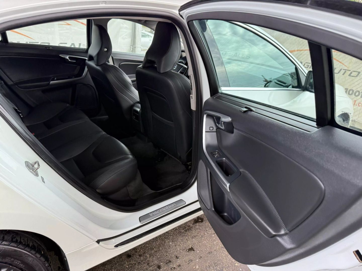 2017 Volvo S60 - Image 21