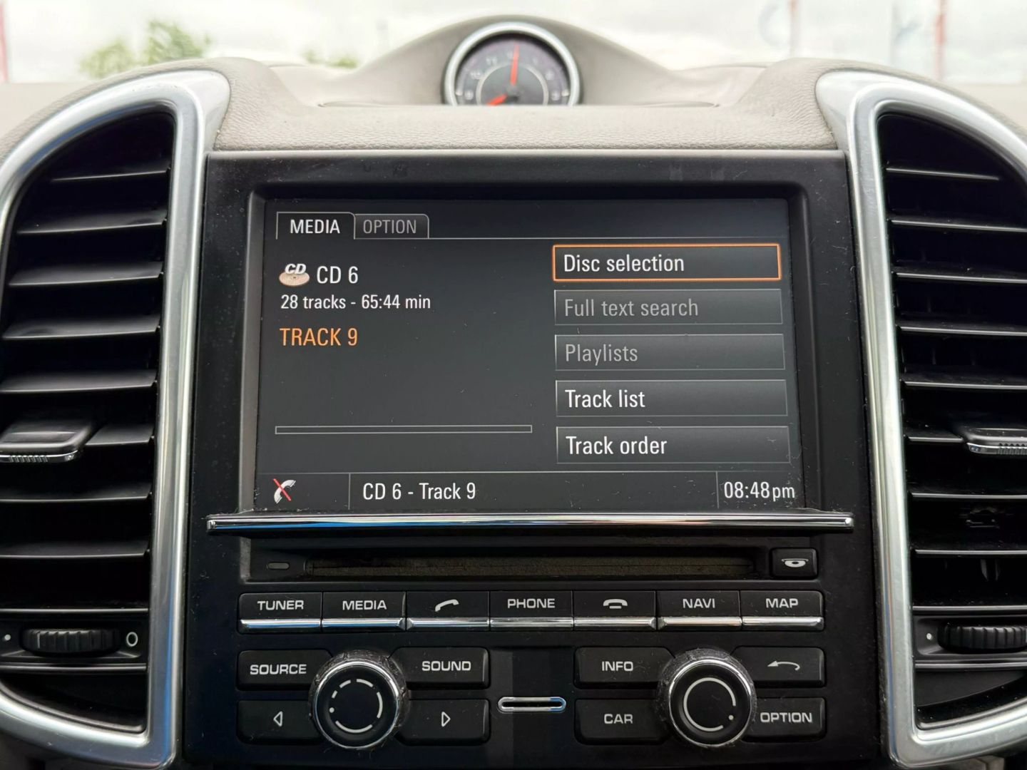 2013 Porsche Cayenne - Image 36