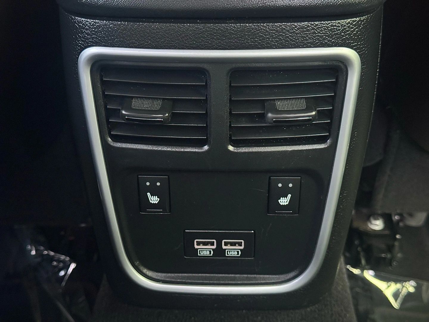2022 Dodge Charger - Image 30
