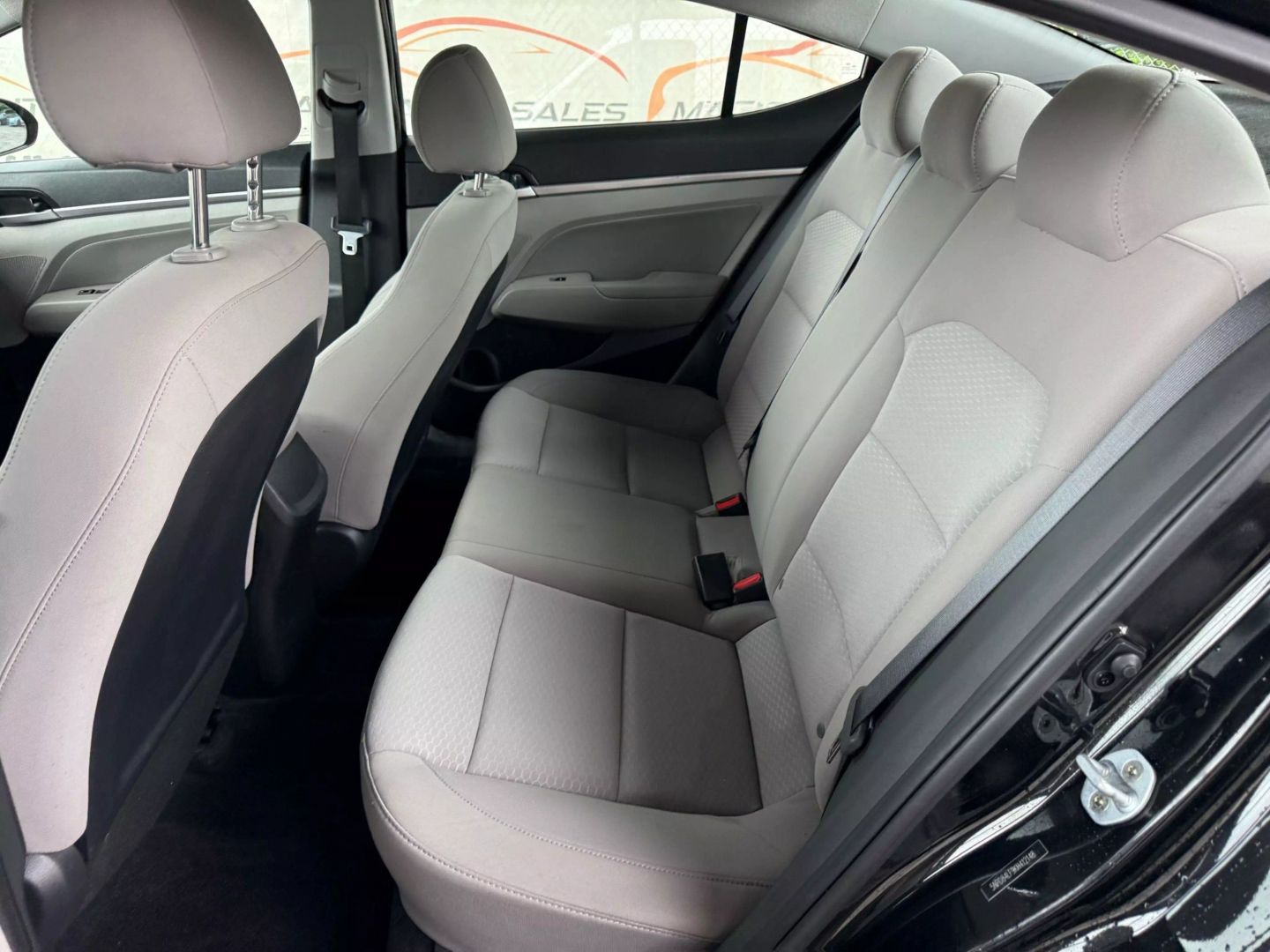 2019 Hyundai Elantra - Image 18