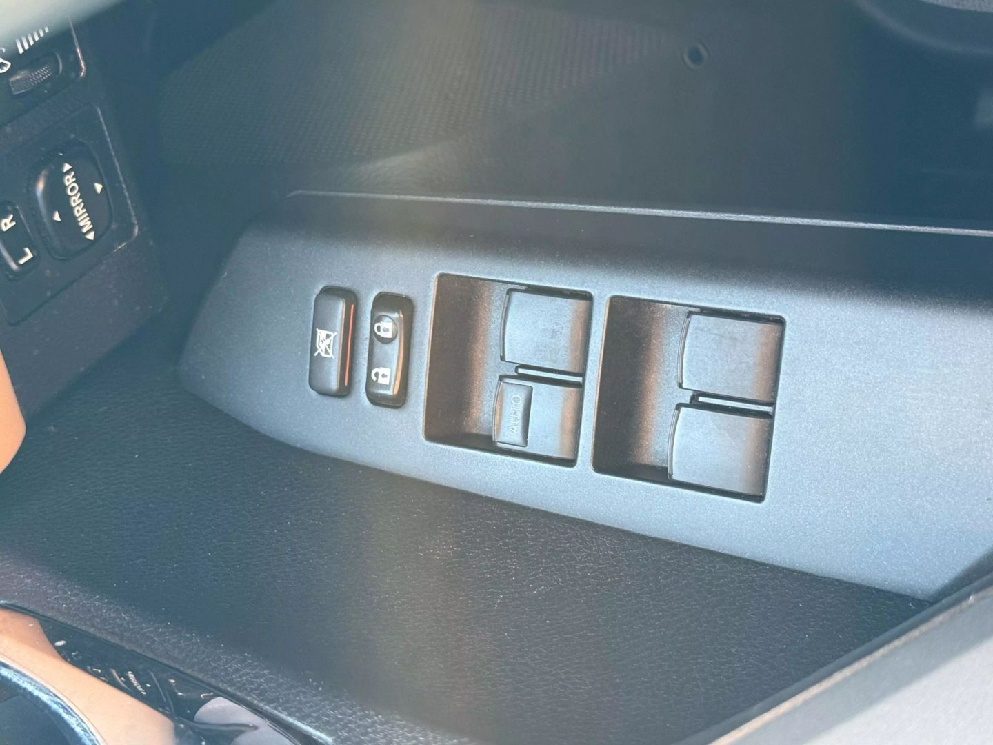 2017 Toyota Rav4 - Image 41