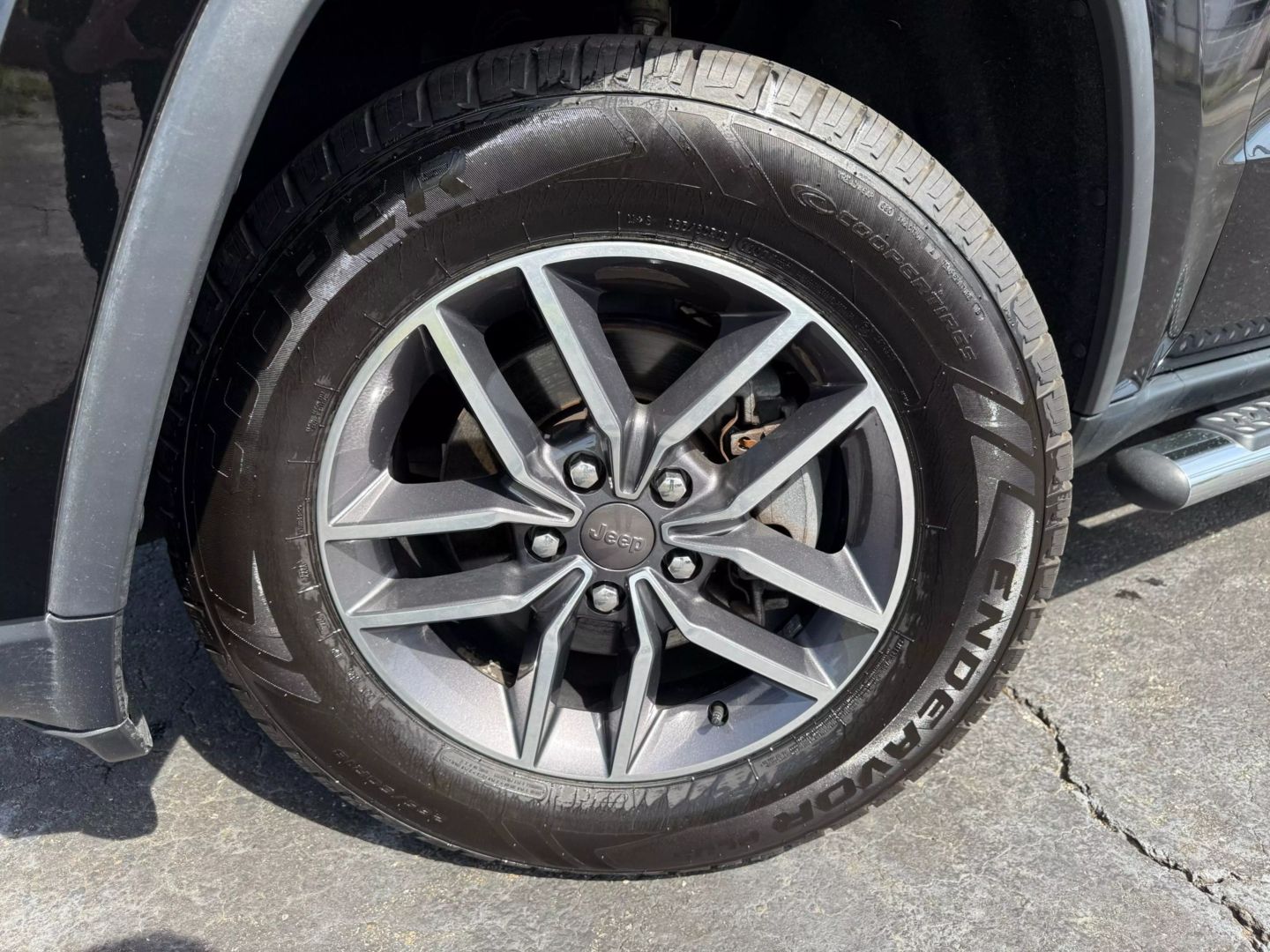 2019 Jeep Grand Cherokee - Image 41