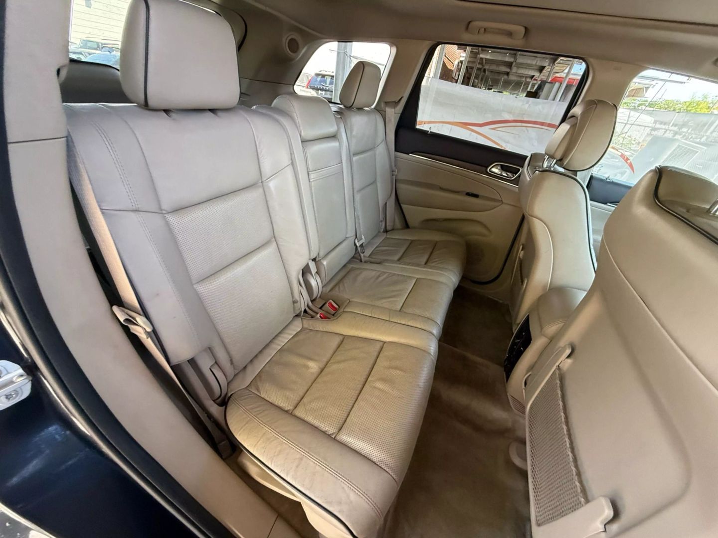 2015 Jeep Grand Cherokee - Image 23