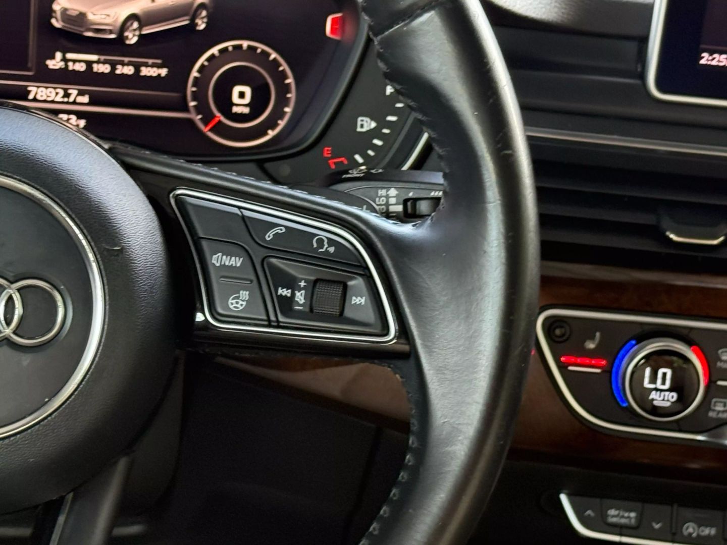 2017 Audi A4 - Image 37
