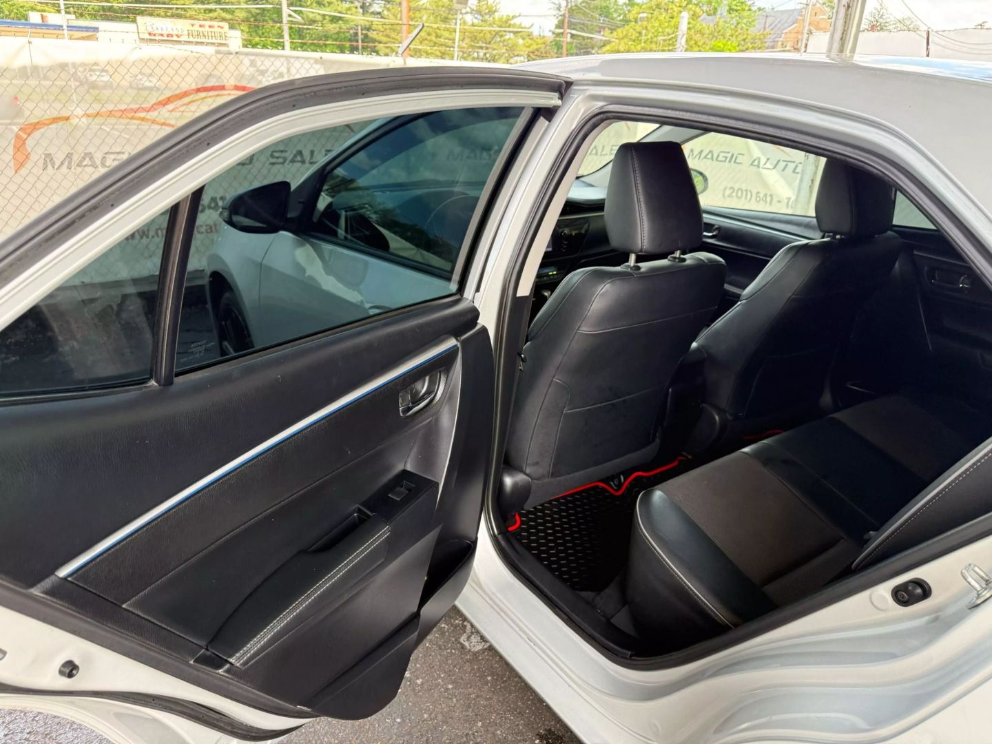 2015 Toyota Corolla - Image 17