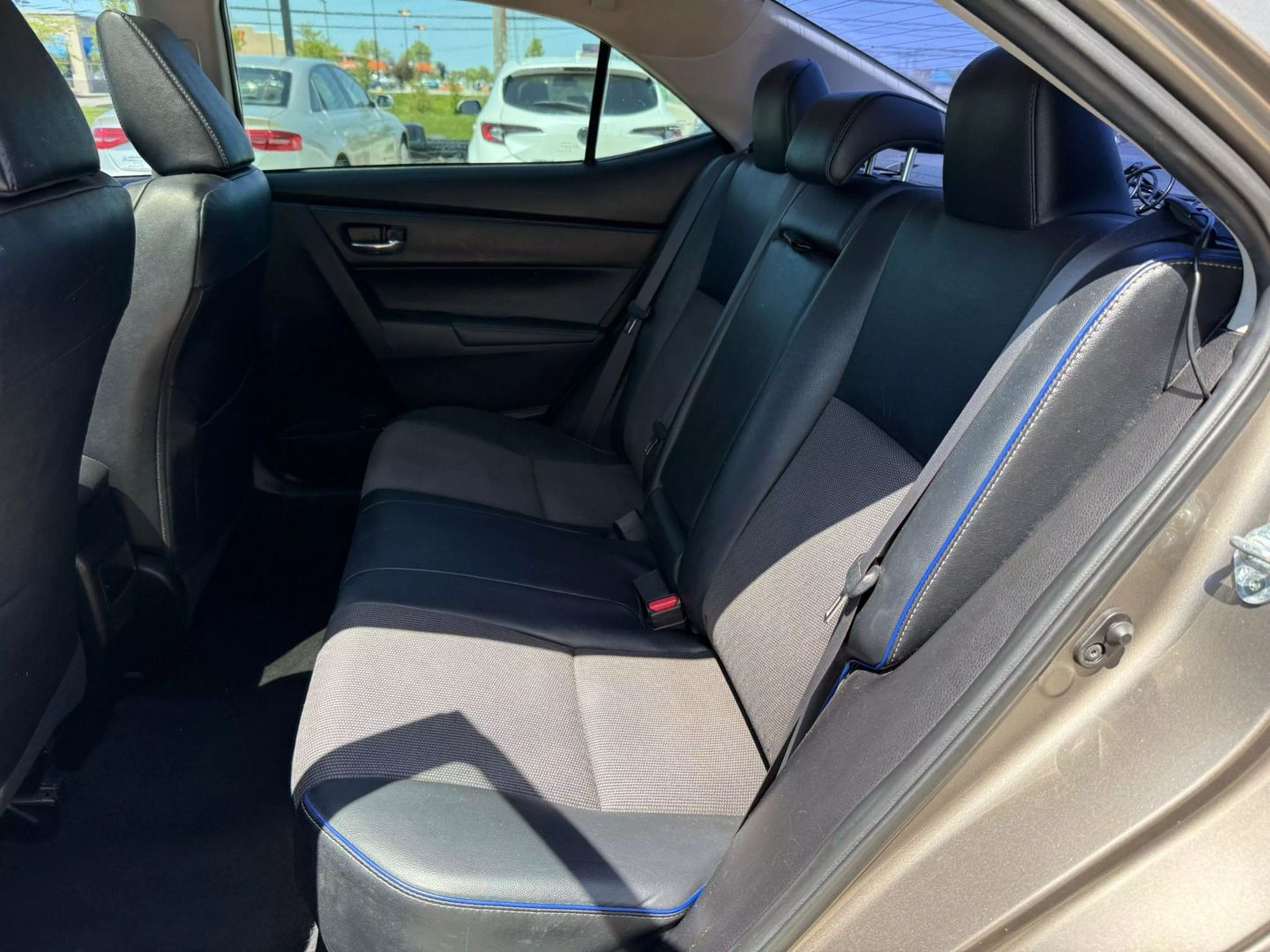 2018 Toyota Corolla - Image 19