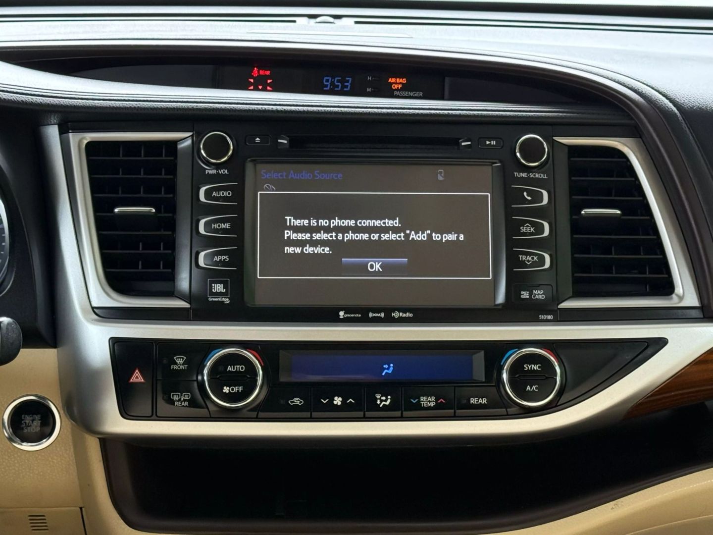 2018 Toyota Highlander - Image 31
