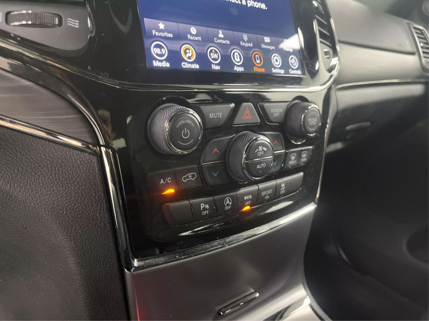 2021 Jeep Grand Cherokee - Image 21