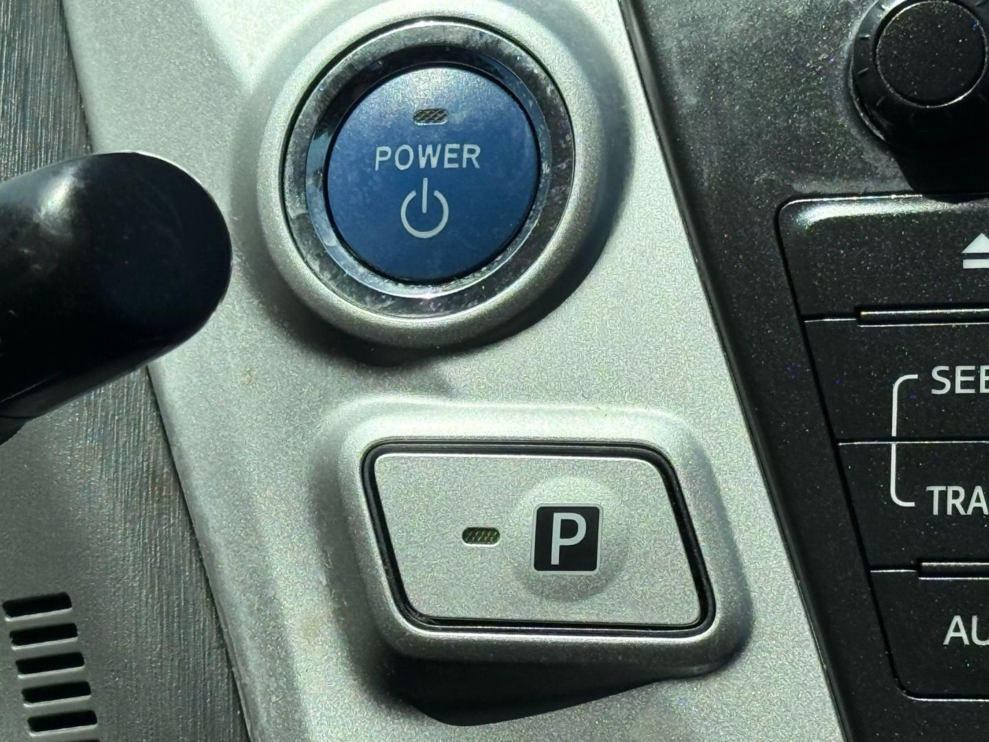 2014 Toyota Prius V - Image 31