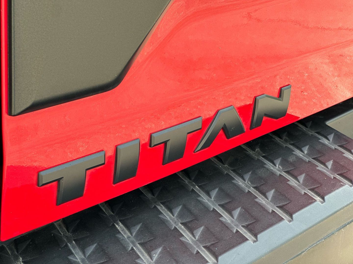 2020 NISSAN TITAN CREW CAB PICKUP V8, 5.6 LITER PRO-4X PICKUP 4D 5 1/2 FT