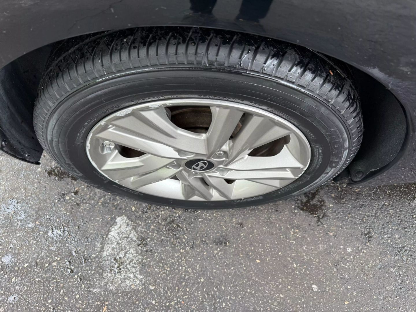 2019 Hyundai Elantra - Image 43