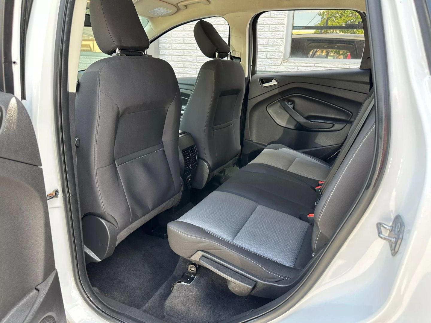 2018 Ford Escape - Image 16