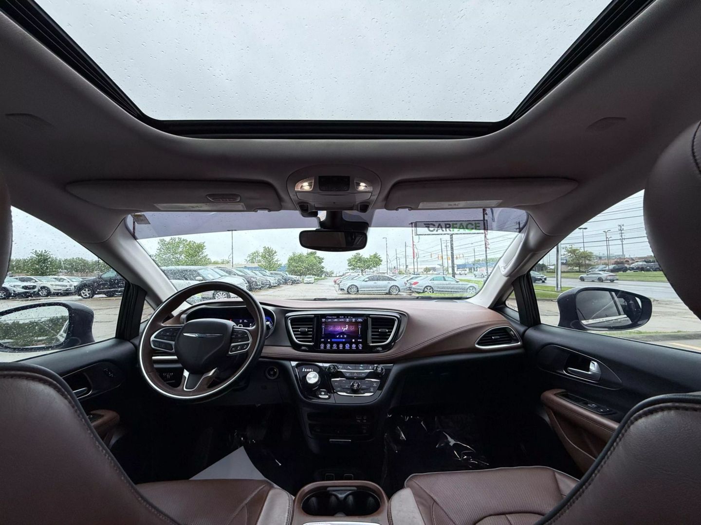 2017 Chrysler Pacifica - Image 42