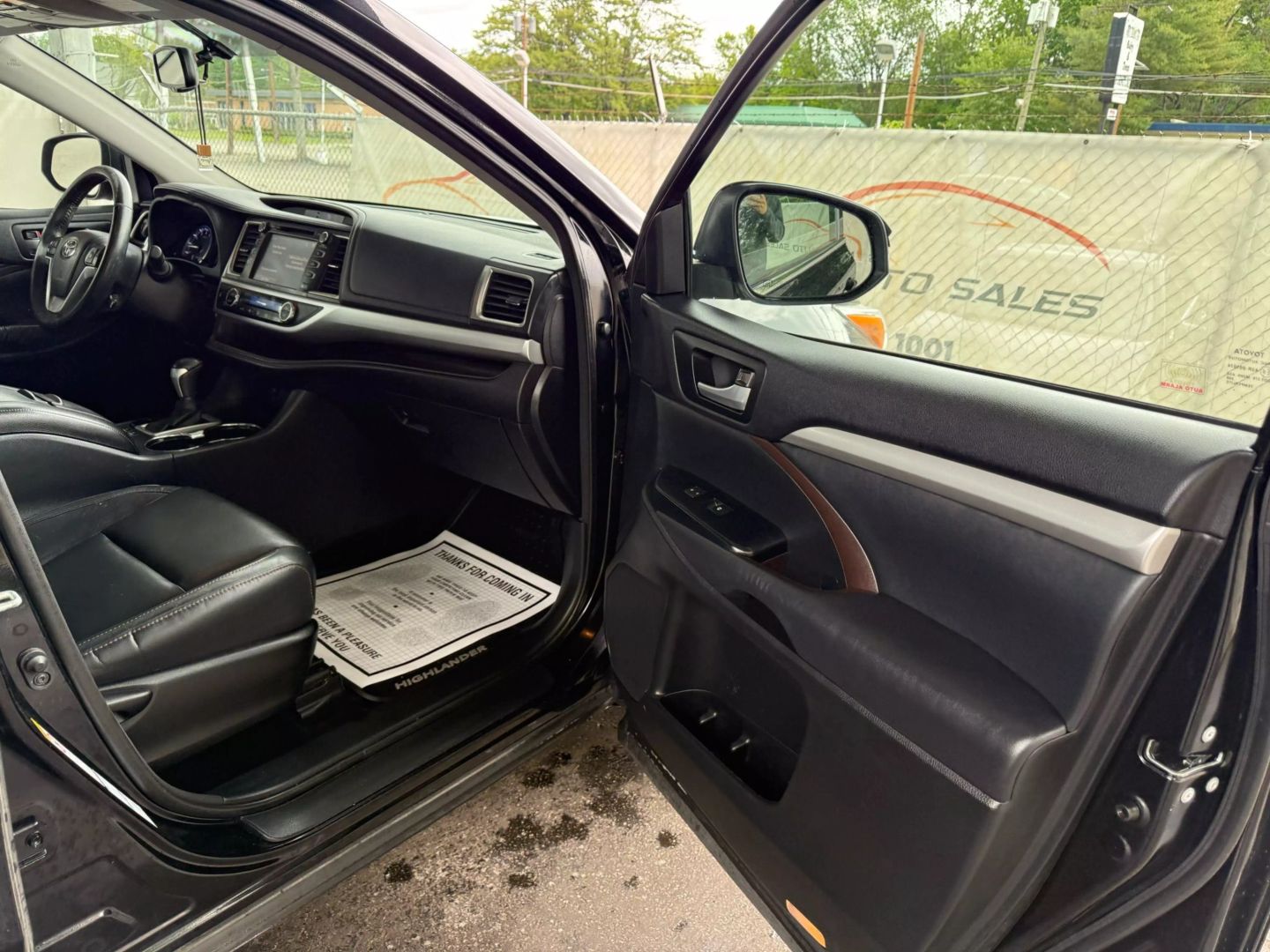 2015 Toyota Highlander - Image 26