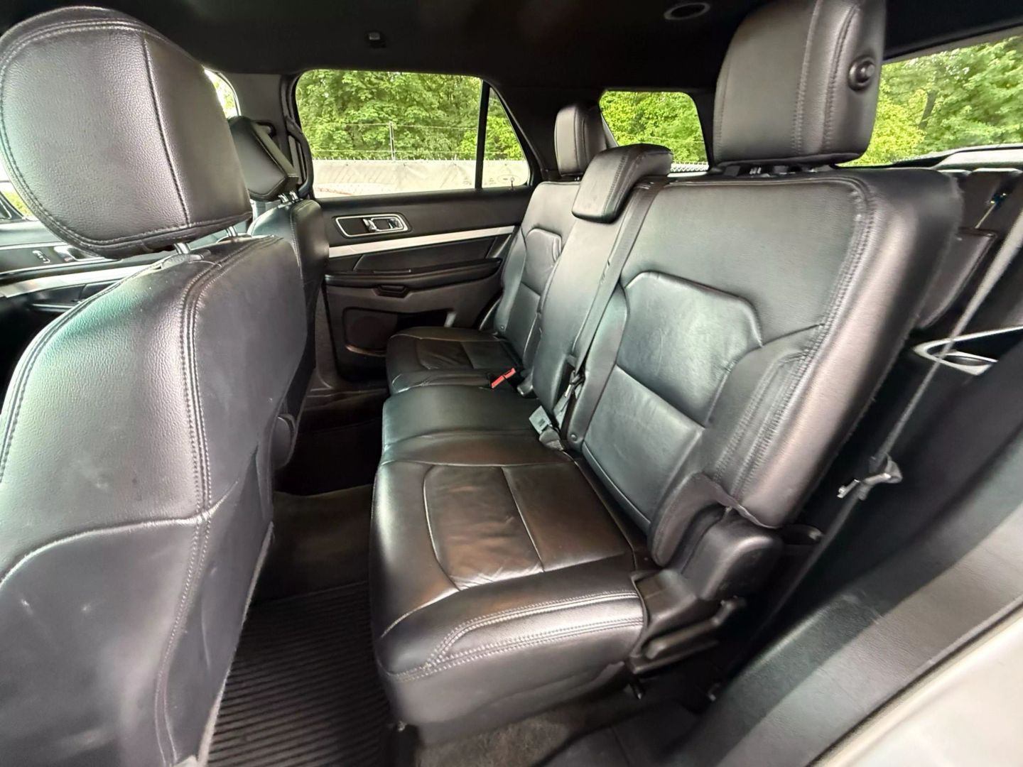 2016 Ford Explorer - Image 19