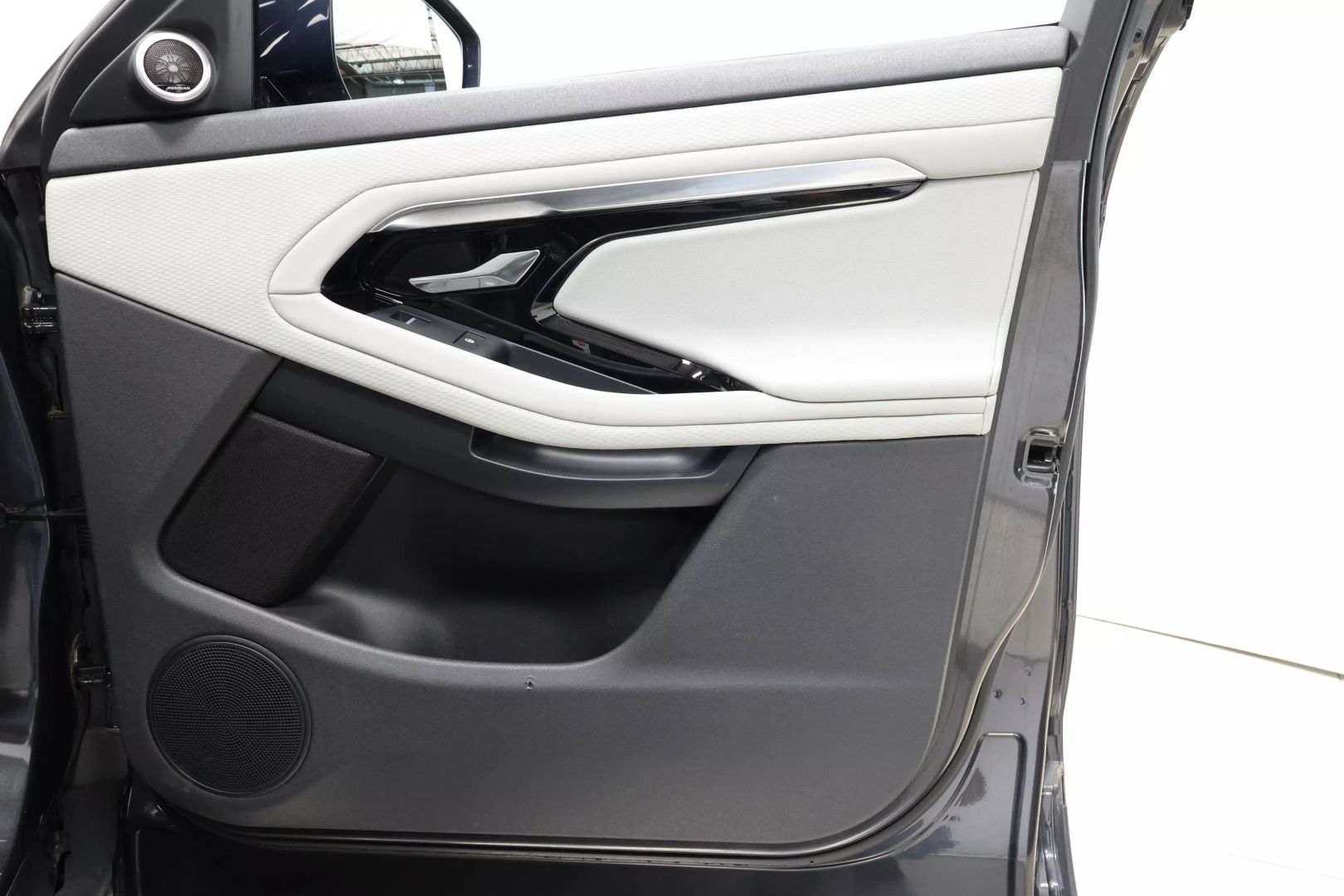 2020 Land Rover Range Rover Evoque - Image 81
