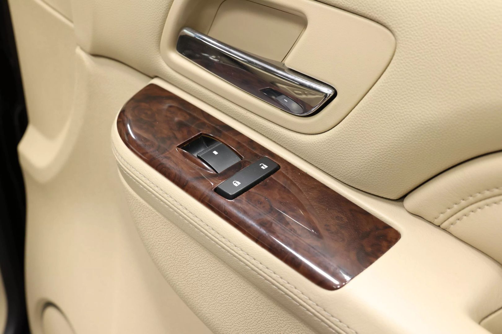 2012 Cadillac Escalade - Image 81