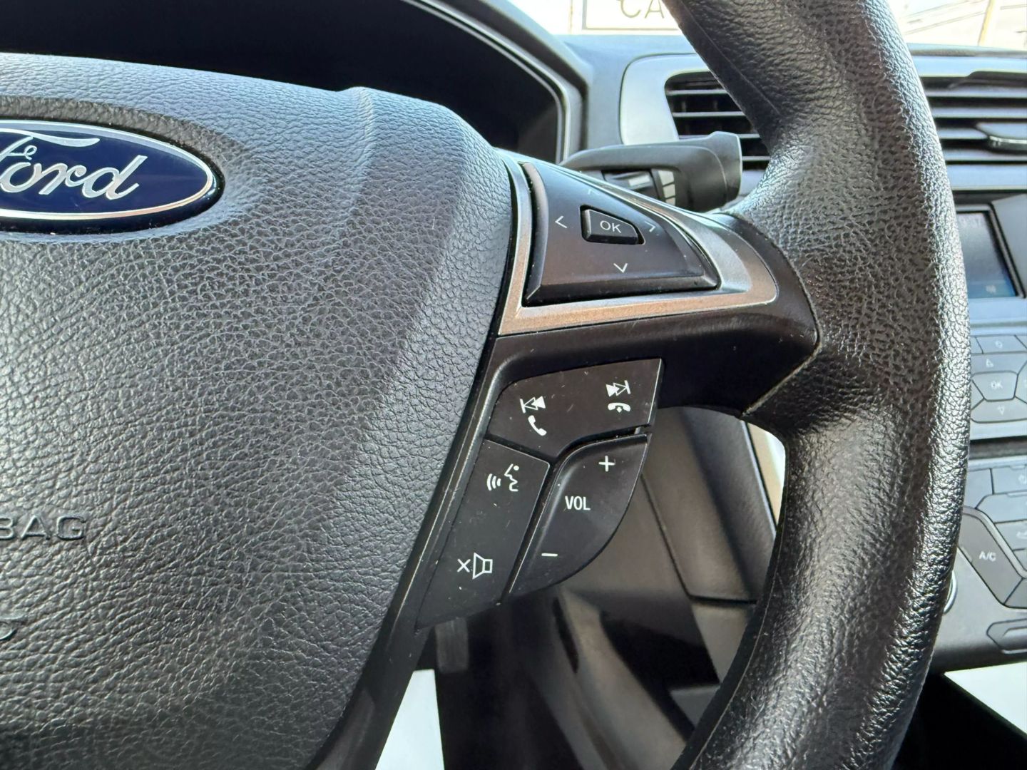 2017 Ford Fusion - Image 27