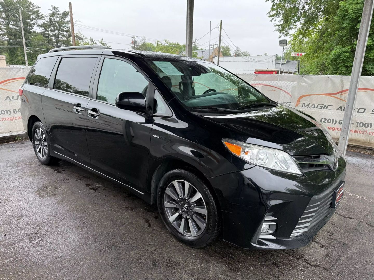 2020 Toyota Sienna - Image 7