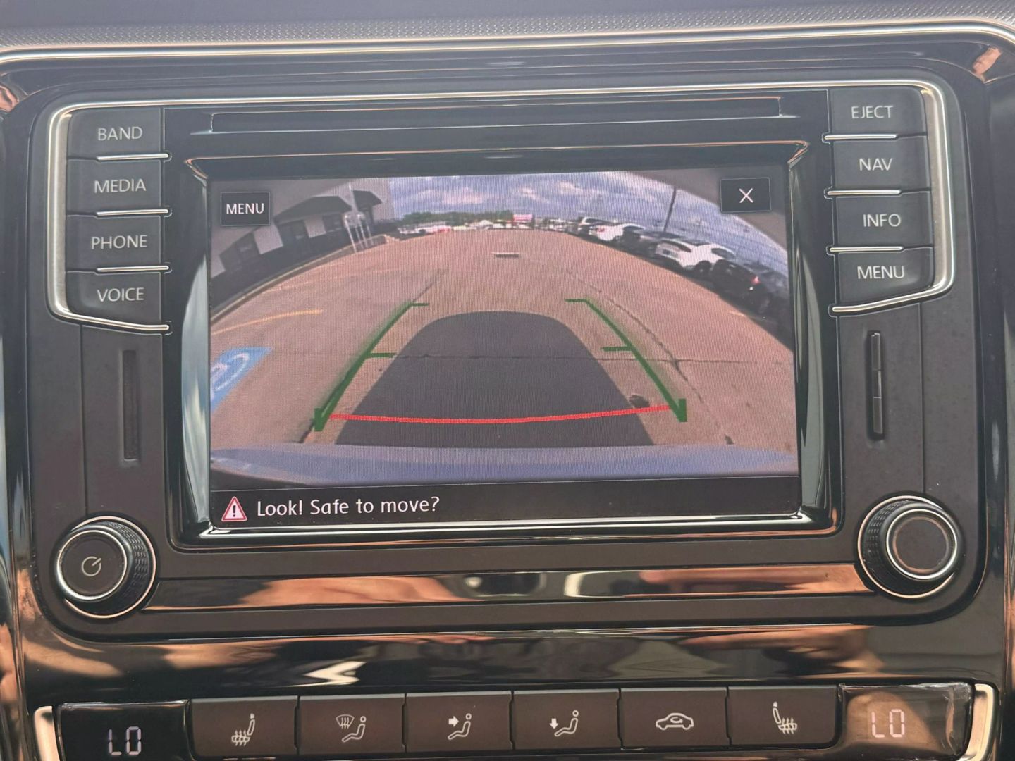 2017 Volkswagen Passat - Image 41