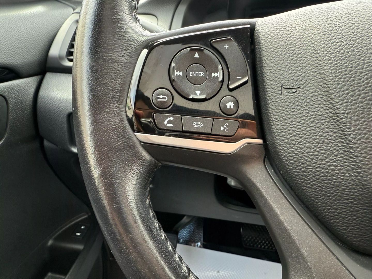 2021 Honda Pilot - Image 33