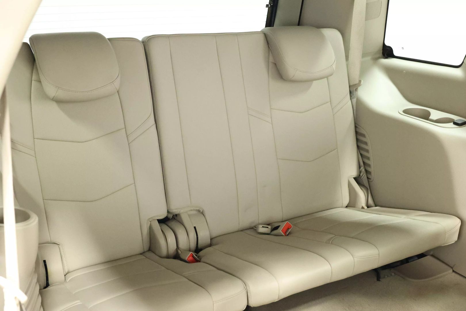 2017 Cadillac Escalade - Image 75