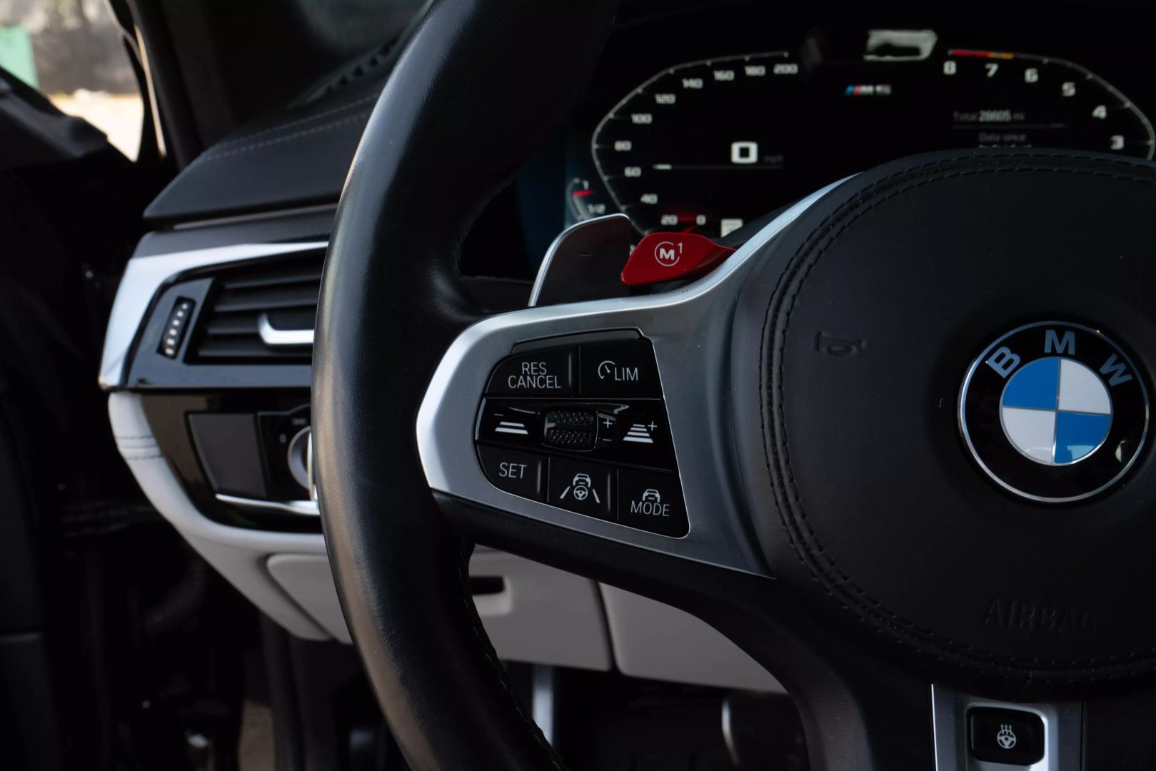 2022 Bmw M5 - Image 43