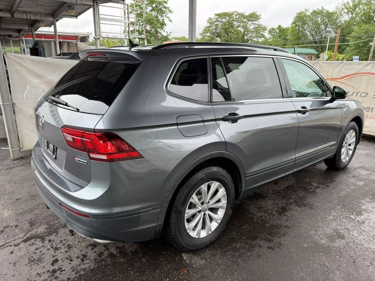 2019 Volkswagen Tiguan - Image 13