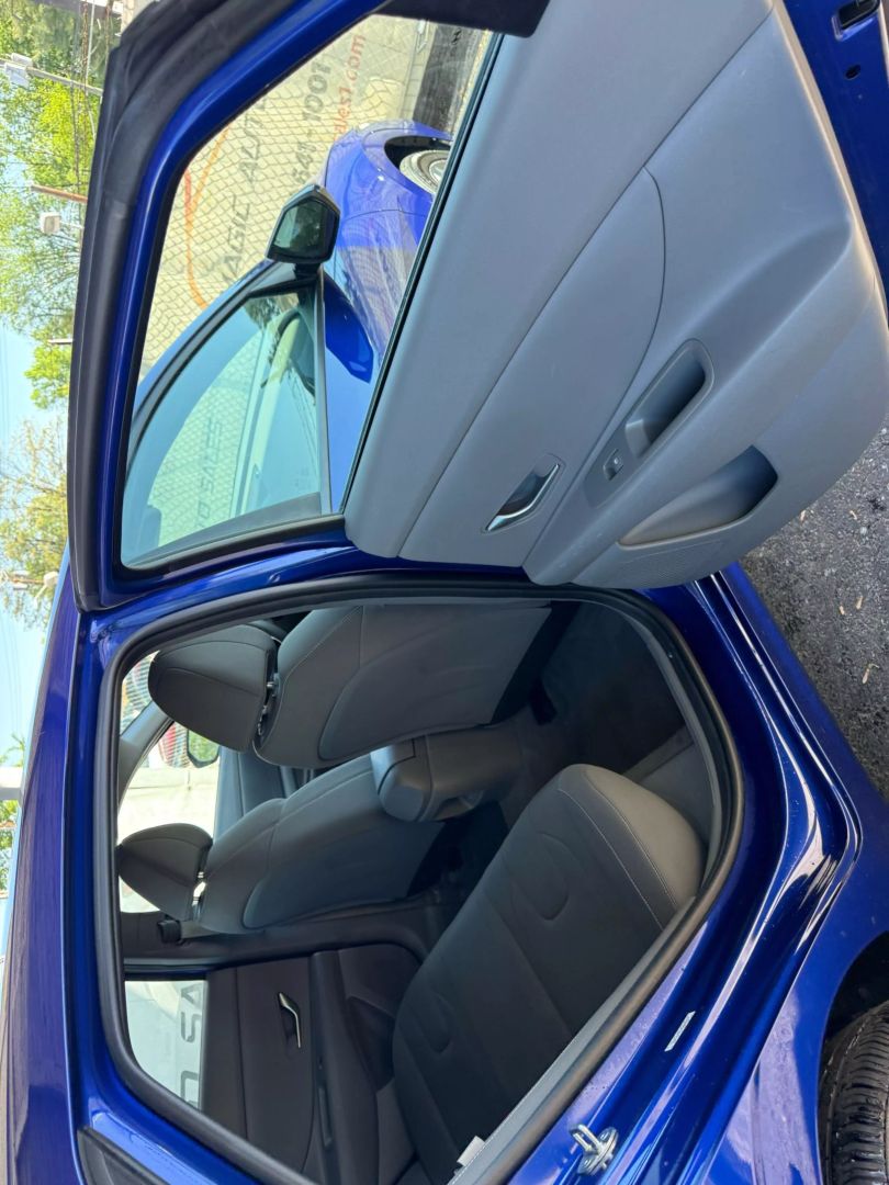 2024 Hyundai Elantra - Image 21
