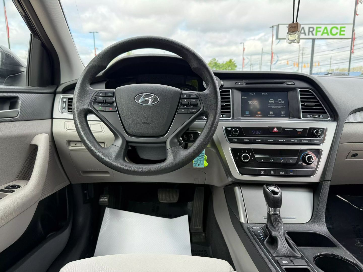 2016 Hyundai Sonata - Image 22