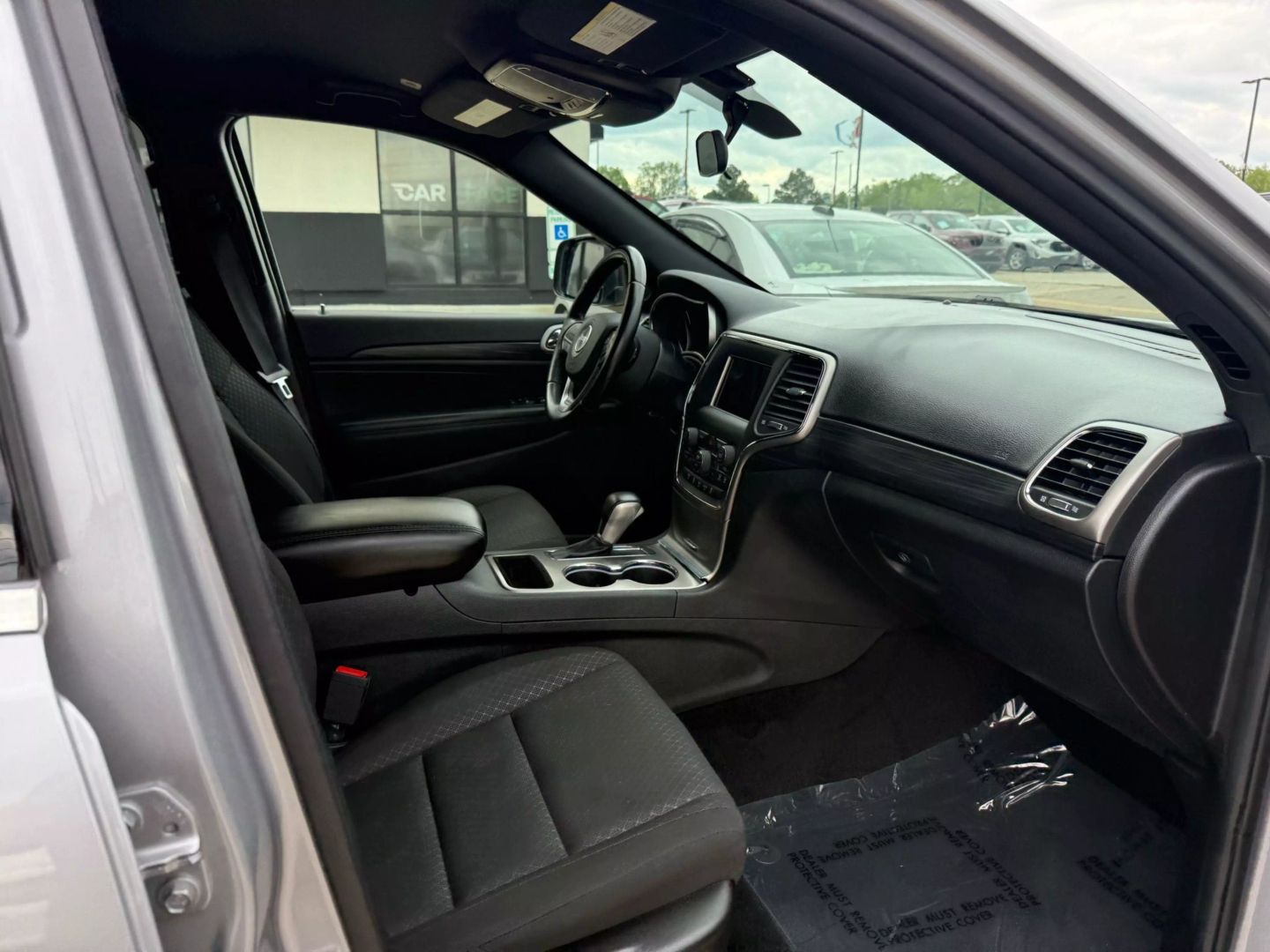 2021 Jeep Grand Cherokee - Image 25