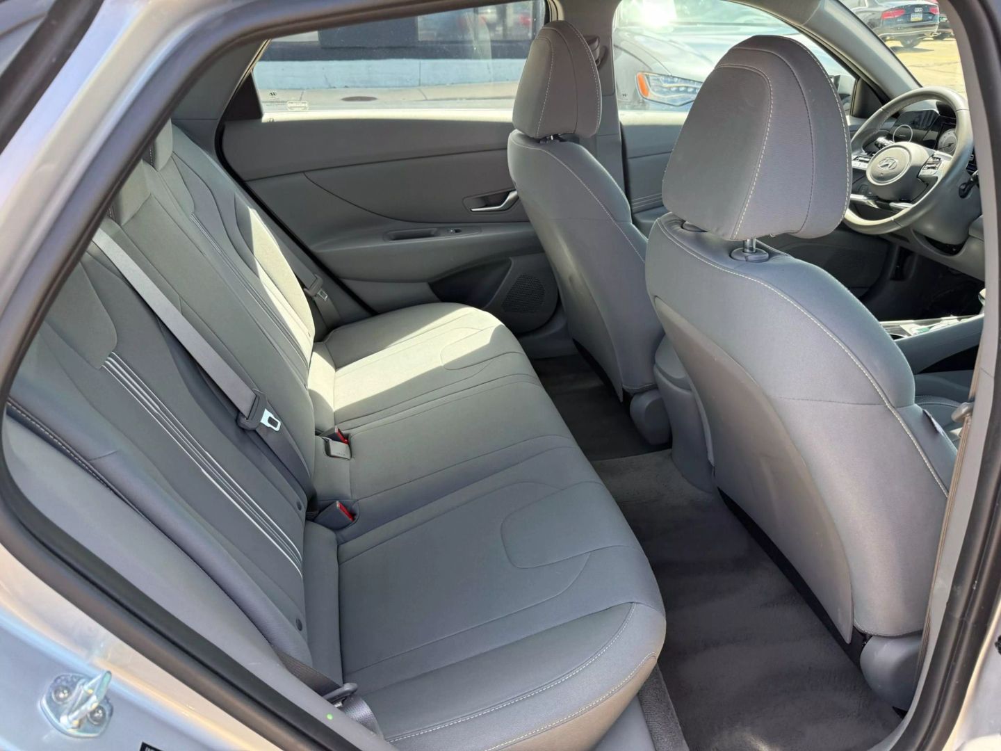 2021 Hyundai Elantra - Image 21