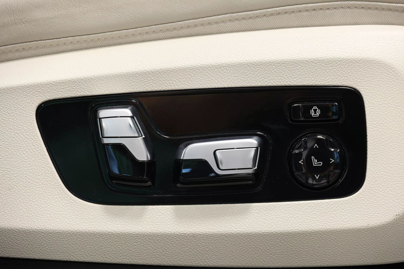 2019 Bmw X7 - Image 113