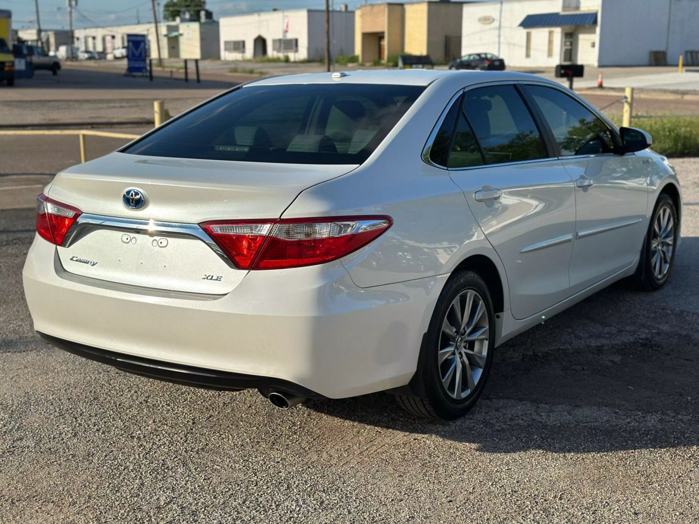 2015 Toyota Camry - Image 10