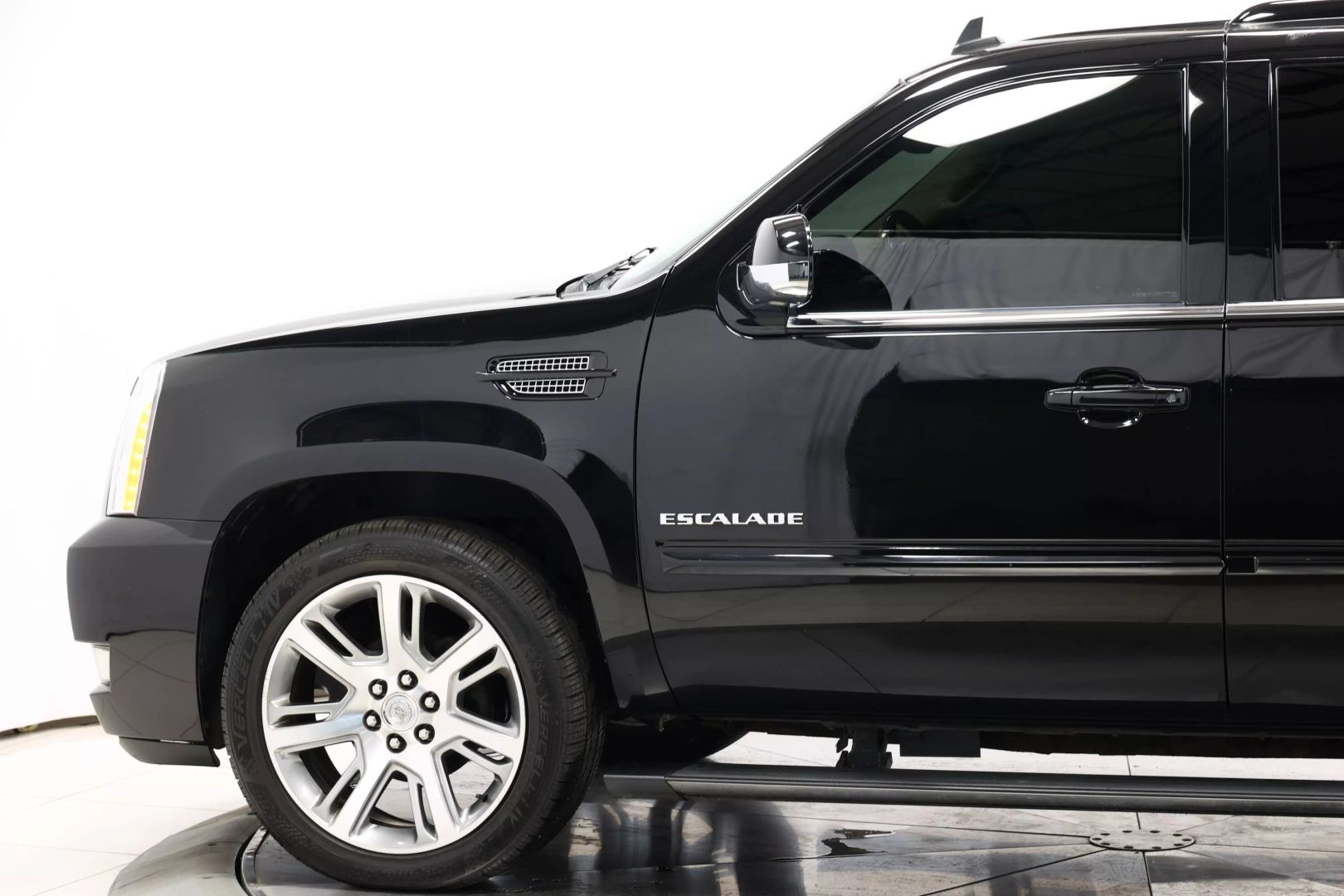 2012 Cadillac Escalade - Image 7